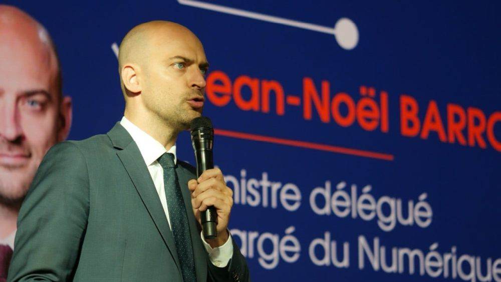 Franţa şi-a îndemnat cetăţenii să părăsească temporar Mali din cauza unei blocade jihadiste